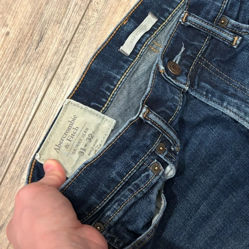 Abercrombie & Fitch Mens Distressed Blue Skinny Jeans Size 31 X 32